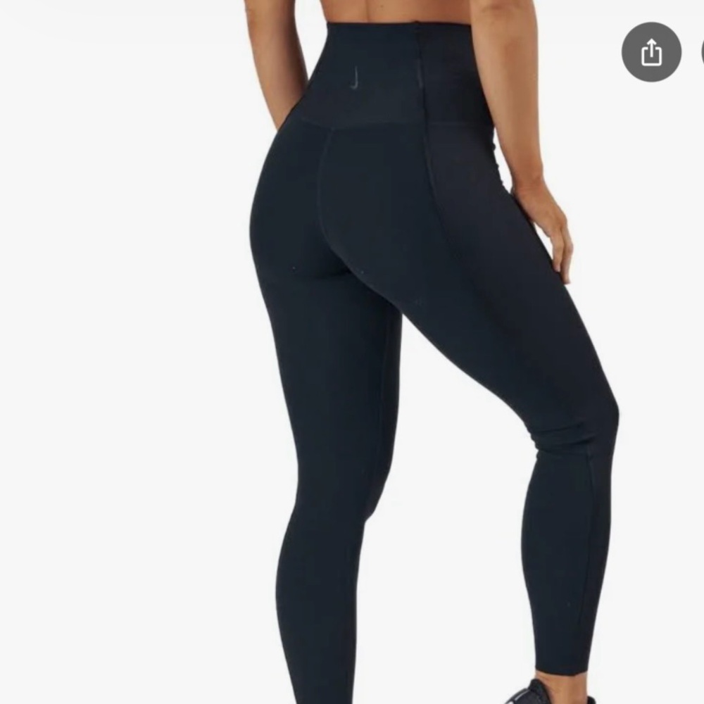 Nike NWT Yoga Luxe Dri-Fit High Rise 7/8 legging Sz XL black color DD5810-010